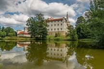 Bor – město s erbem labutě 